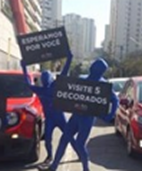 Winn Promoções - Show com iluminação roxa